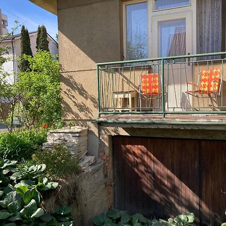 Spacious Apartment - Free Parking! Prague Exterior photo